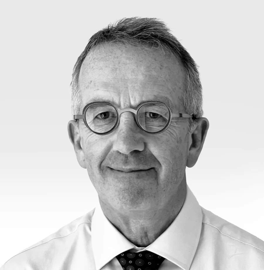 Peter James
