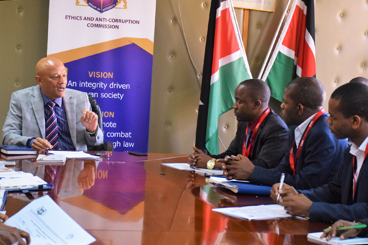 Twalib Mbarak, EACC Chief Executive, meeting with officials. Photo: EACC