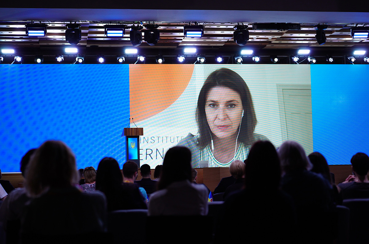 Gretta Fenner speaking at Ukraine 30 Forum 2021