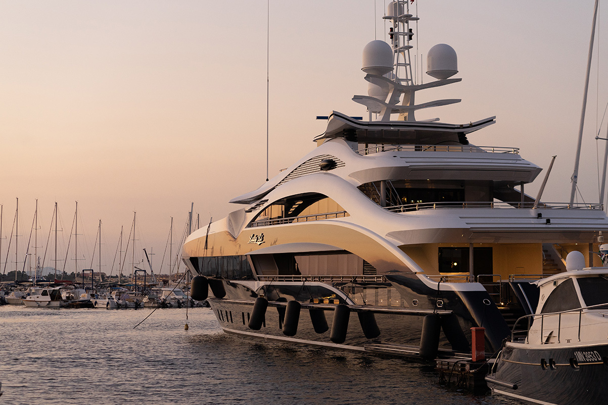 Luxury yacht. Photo by Eugene Chystiakov on Unsplash.
