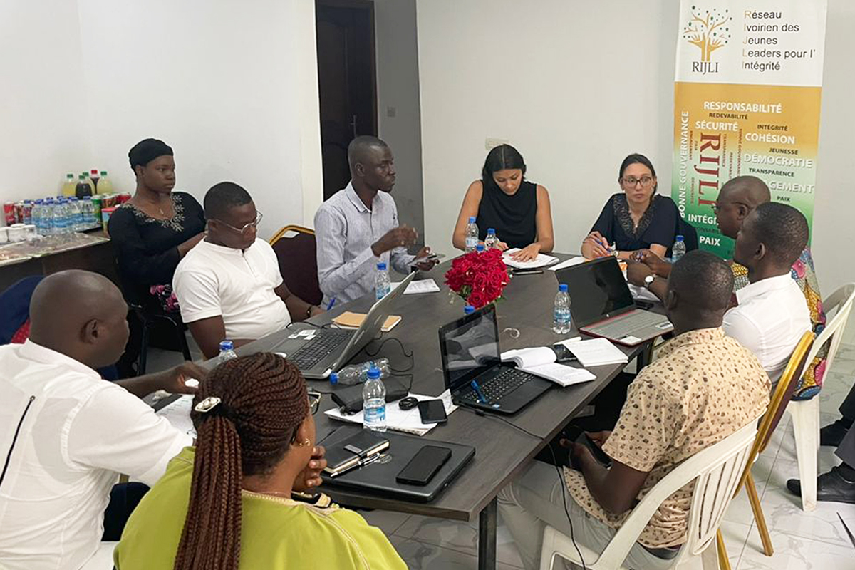 Un atelier avec le Réseau Ivoirien des Jeunes Leaders pour l'Intégrité