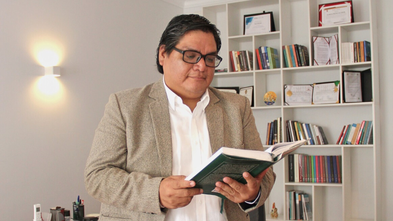 Limberg Chero portrait